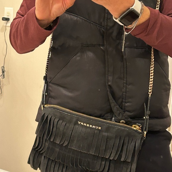 Burberry black suede fringe handbag with gold chain and leather strap - Picture 2 of 8